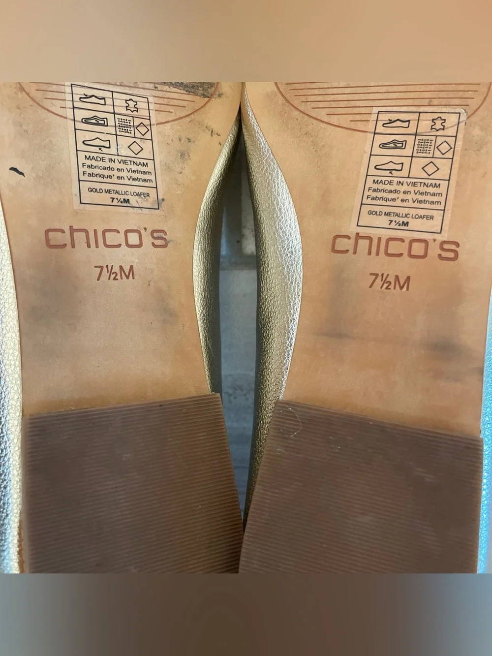 Chico's Metallic Gold Leather Pointed Toe Loafers Flat Shoes Women's Size 7.5